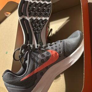Womens Nike Downshifter 7 Grey/lava glow Size 9
